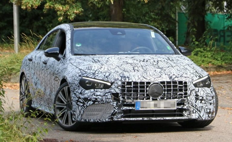 Mercedes-AMG CLA 45. Desveladas sus primeras imágenes