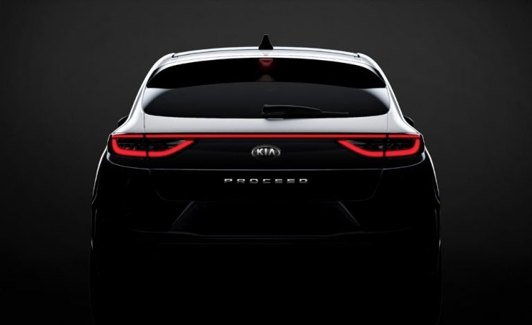 Kia ProCeed. Se muestra en un teaser