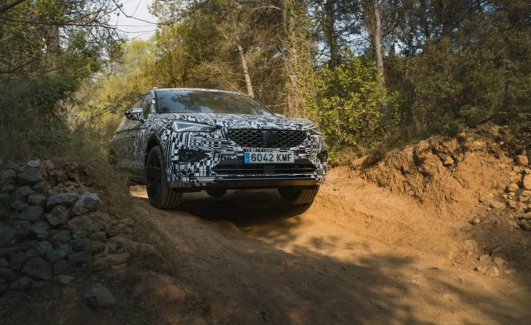 Seat Tarraco. A prueba por tierra y asfalto antes de su presentación