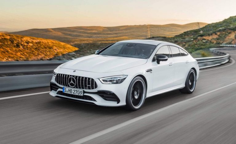 Mercedes-AMG GT 4 Puertas. Estrena versiones más light, los 43 y 53