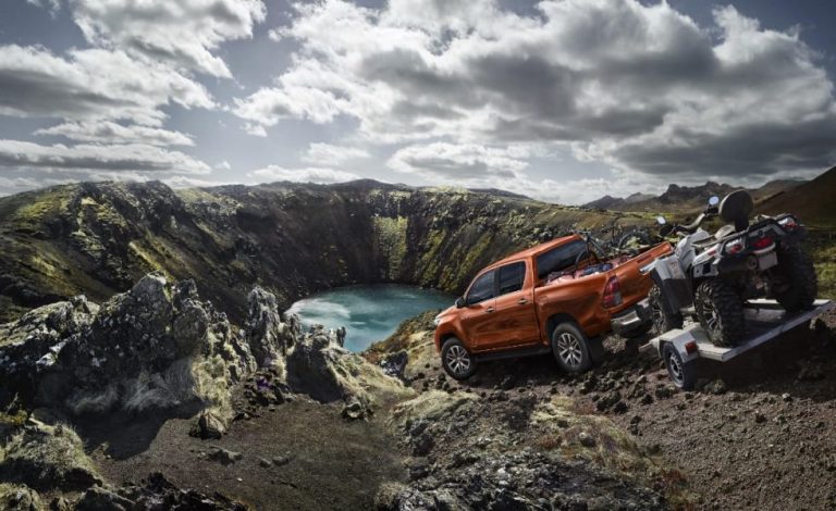 Toyota Hilux Legend. Nueva versión más llamativa y agresiva