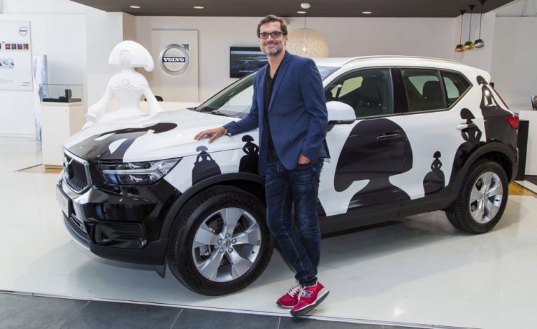 Las Meninas se pasean por Madrid en un Volvo XC40