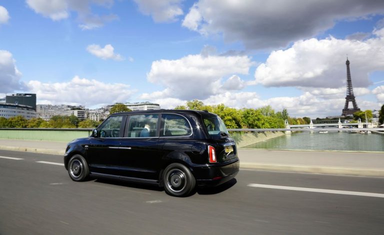El taxi eléctrico de Londres, también en París