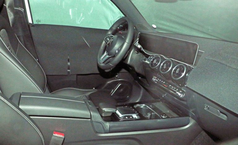 ¿Quieres ver por dentro el nuevo Mercedes GLB?