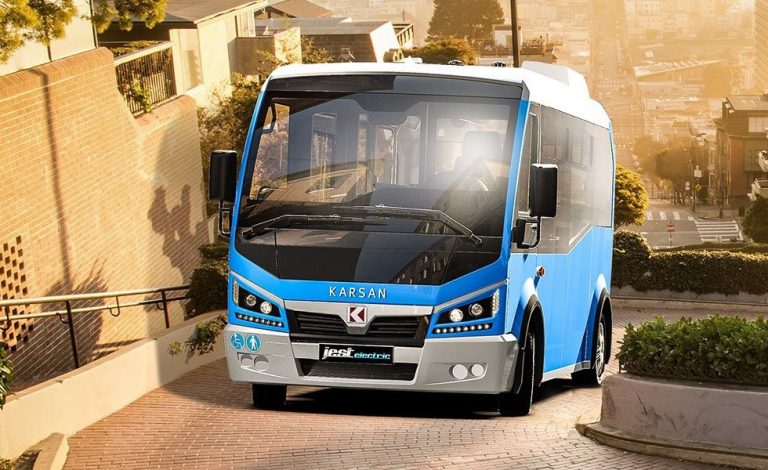 Karsan Jest Electric. Aquí debajo hay un BMW i3