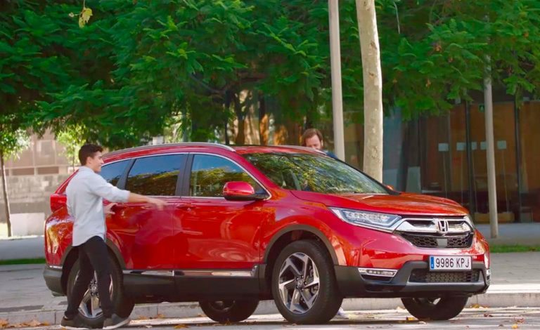 Marc Márquez desvela sus secretos al volante del Honda CR-V
