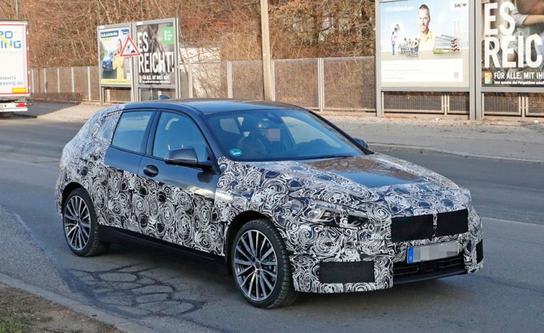 El BMW Serie 1 pierde ropa