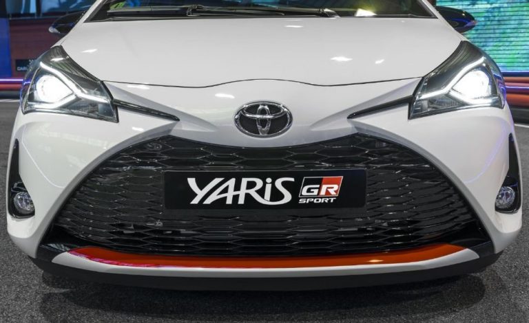 Toyota Yaris GR-Sport. Híbrido deportivo por 18.600 euros