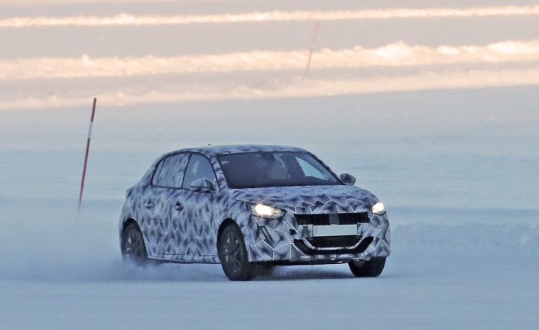 Descubrimos el Peugeot 208 en la nieve