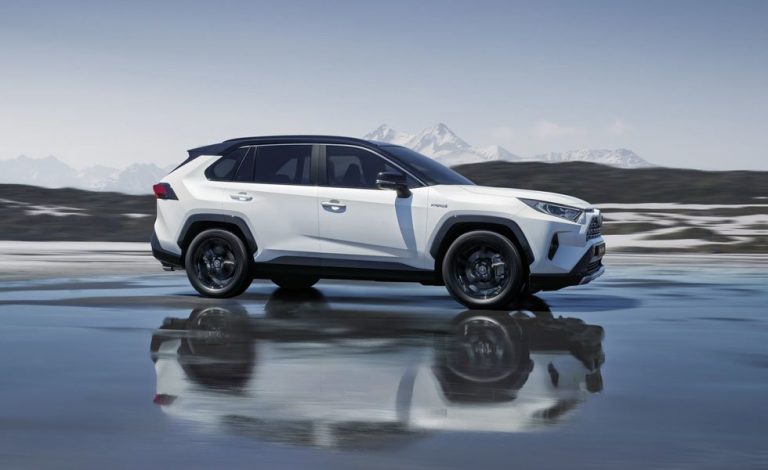 Toyota RAV4 hybrid. Ya está disponible su gama completa
