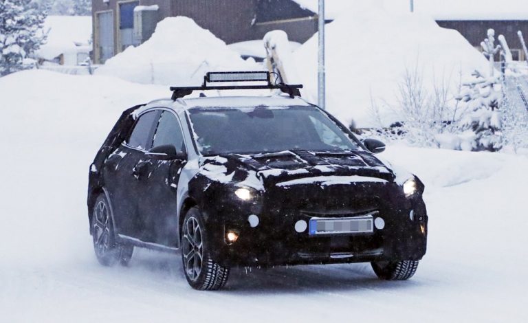 Kia Ceed crossover. ¿Se llamará XCeed?