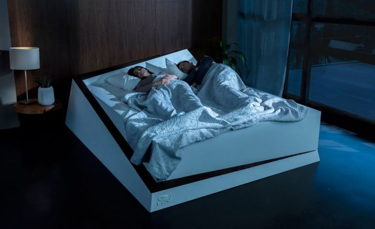 Ford inventa una cama para evitar que tu pareja invada tu sitio