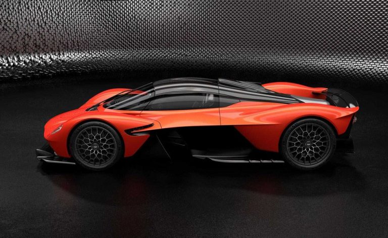 Aston Martin Valkyrie. Alcanza los 1.176 CV de potencia