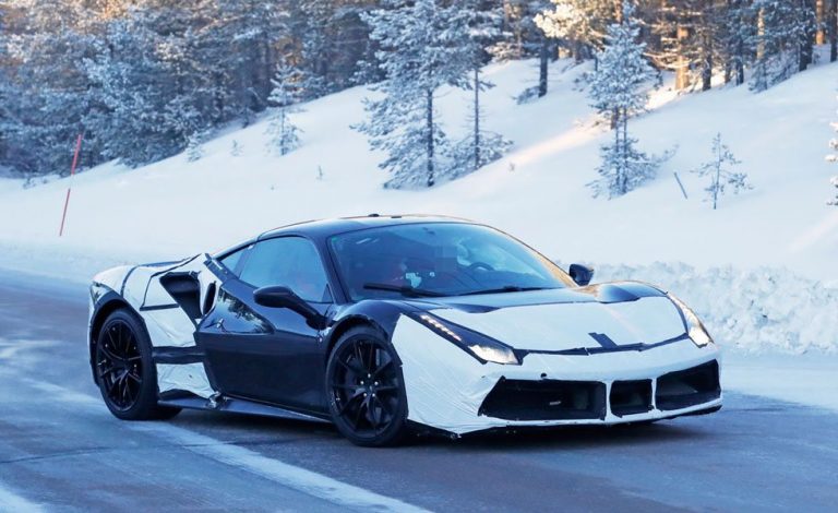 Ya rueda el primer Ferrari híbrido