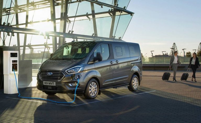 Ford Tourneo Custom Plug-In Hybrid. Estrena esta versión híbrida enchufable