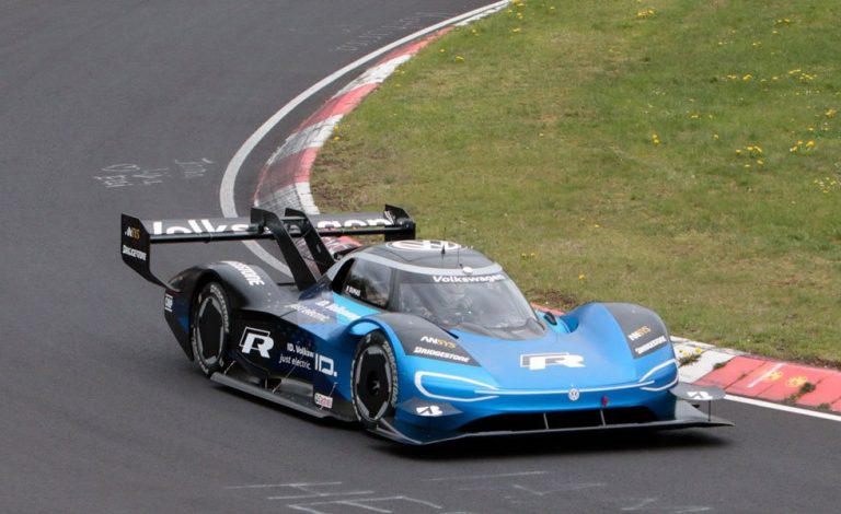 El Volkswagen ID. R ya rueda en Nürburgring