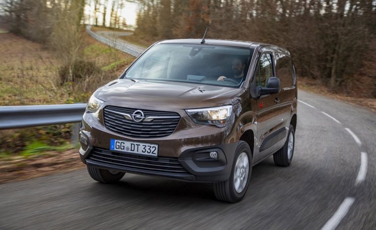 Opel Combo Cargo 4×4. Con tracción total del especialista Dangel