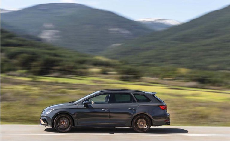 Conducimos el Seat León ST Cupra R. El último de su especie