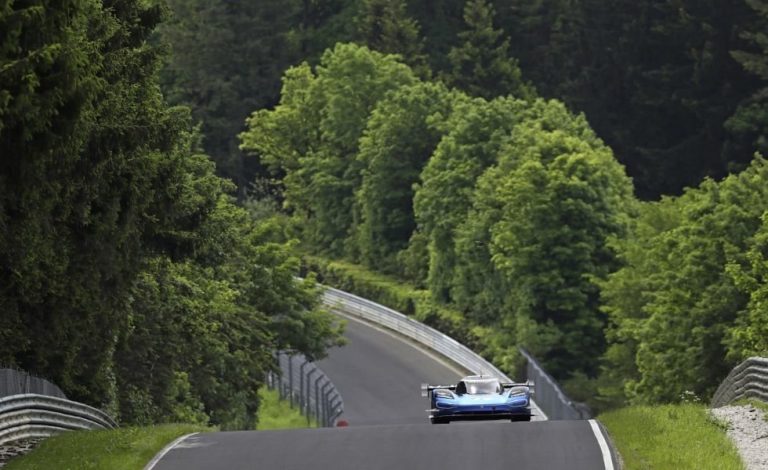 Volkswagen ID. R. Nuevo rey de los eléctricos de Nürburgring