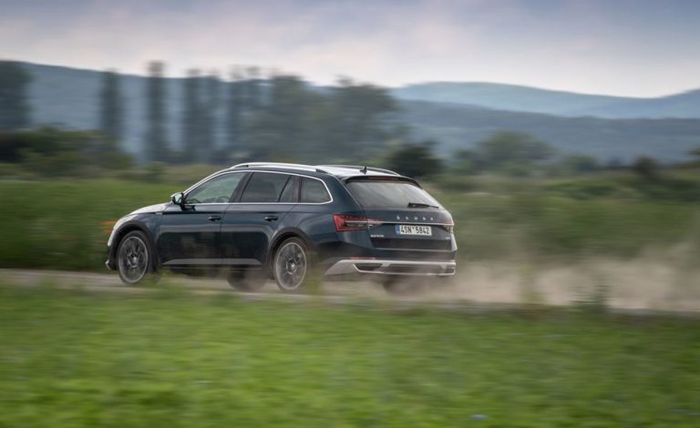 Exclusiva. Probamos el Skoda Superb Scout