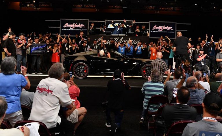 El último Corvette con motor delantero se subasta por 2,7 millones de dólares