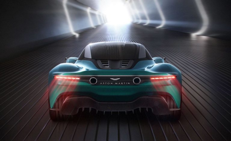 Aston Martin Vanquish. Se ofrecerá con cambio manual