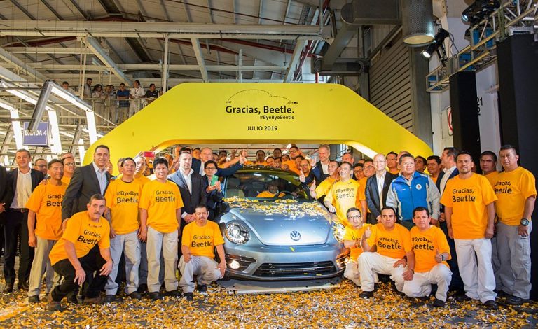 El emblemático Beetle de Volkswagen deja de producirse