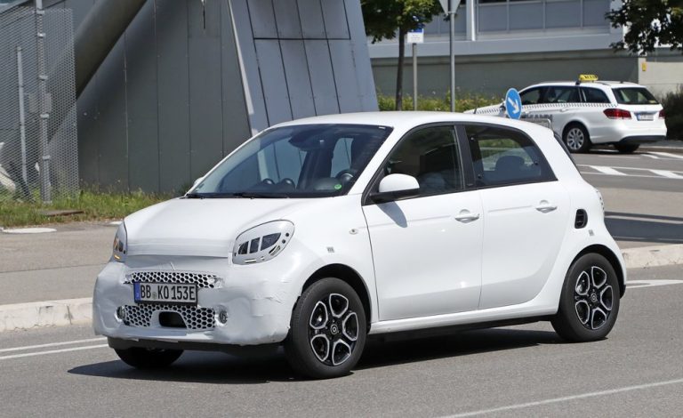 El Smart Forfour eléctrico cambia su imagen