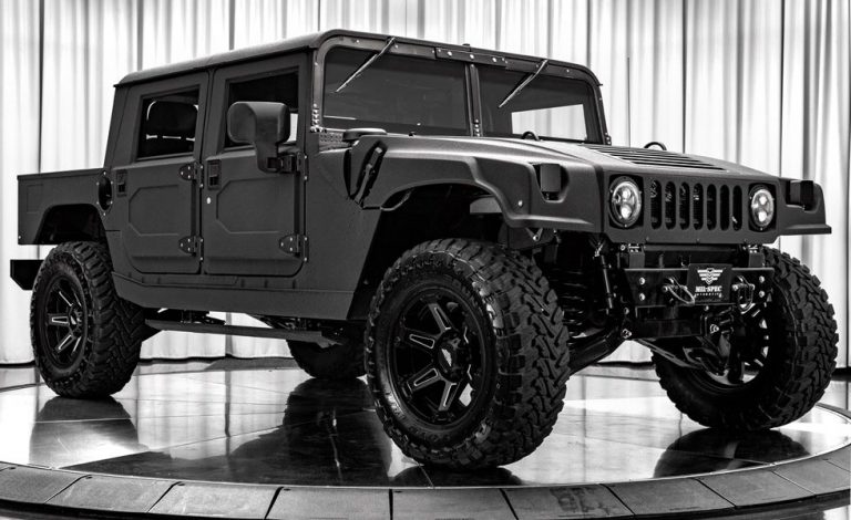 Mil-Spec #007. Este Hummer H1 se llama Black Ops