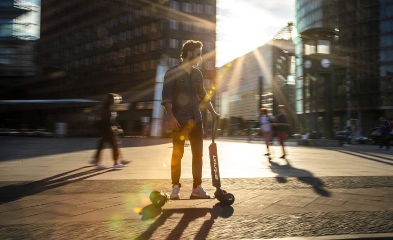 Audi presenta su primer patinete eléctrico