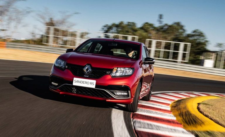 Renault Sandero RS. Deportivo de la vieja escuela