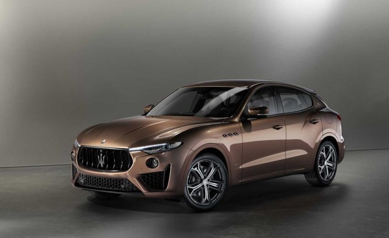 Maserati presenta en Monterey estos Levante y Quattroporte