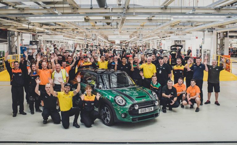 Mini fabrica 10 millones de coches en 60 años
