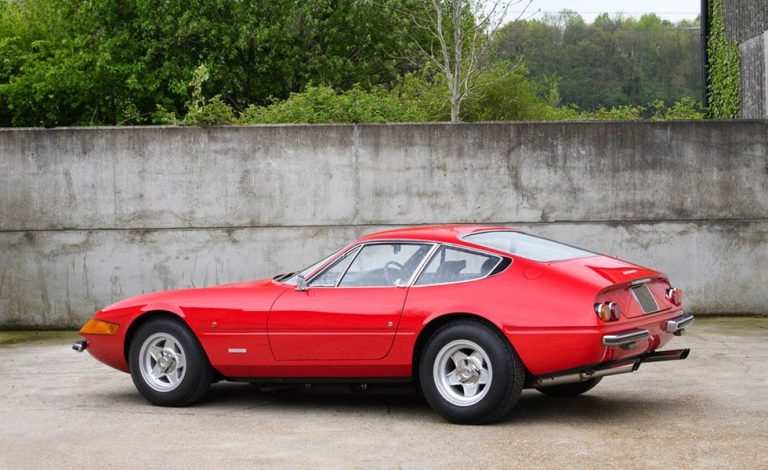 Ferrari 365 GTB/4 Daytona. ¿Quieres el coche de Sir Elton John?