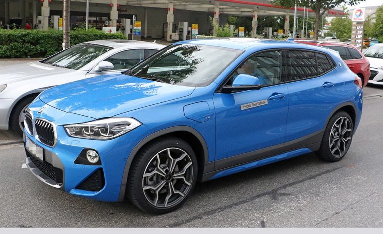 BMW X2 PHEV. Se muestra casi sin camuflaje