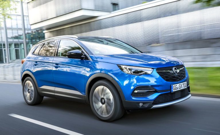 Opel Grandland X. Estrena motores más limpios