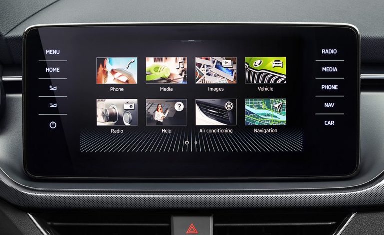 Skoda presenta a su asistente por voz; Laura