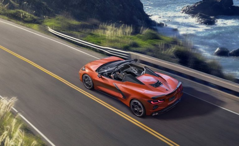 Corvette C8 Convertible. Pesa sólo 36 kilos más que el Coupé