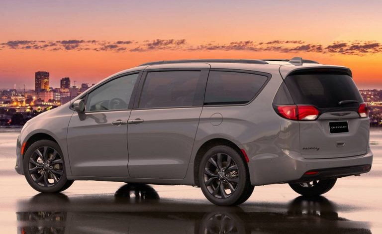 Chrysler Pacifica Red S Edition. Con un interior de lujo