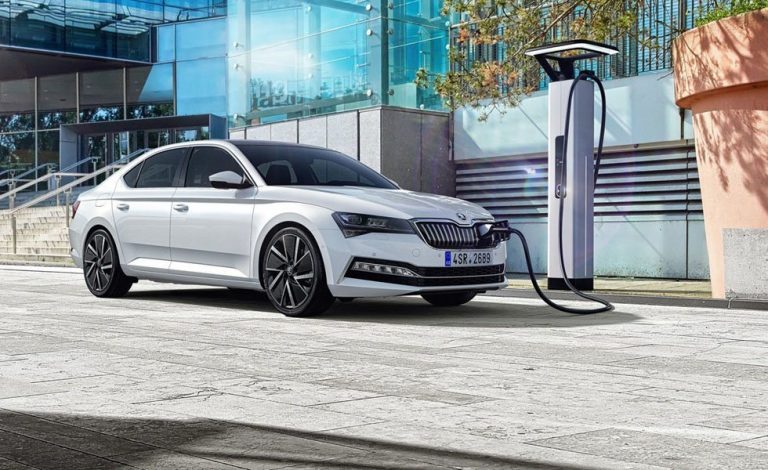 El Skoda Superb celebra su 85 cumpleaños