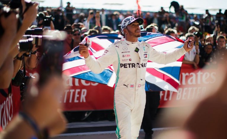 Lewis Hamilton sigue en su nube… Y lo que queda