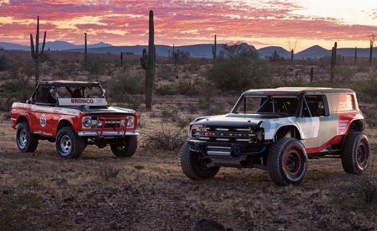 Ford Bronco R. Una pista del de producción