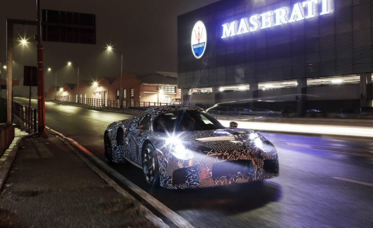 Maserati anticipa su futuro con este prototipo camuflado