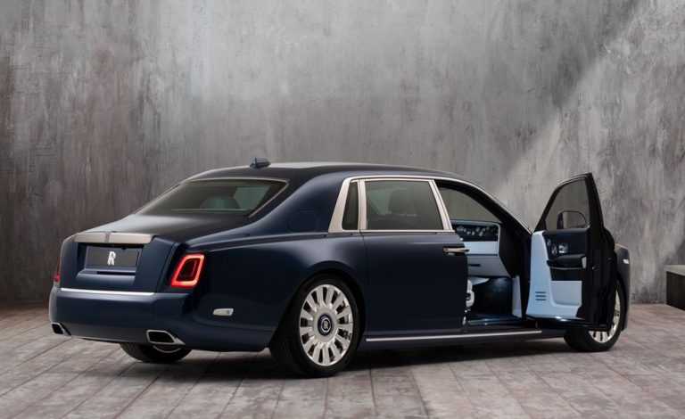 Rolls-Royce Rose Phantom. Con un millón de pespuntes