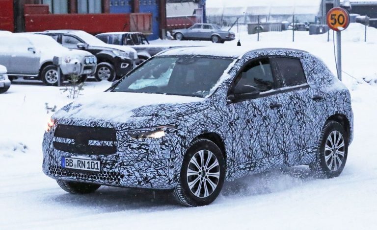 EQA, ya rueda el Mercedes GLA eléctrico