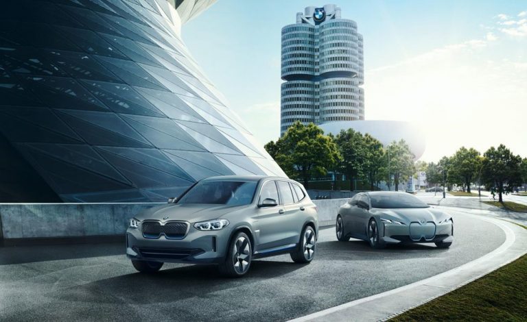 BMW iX3. Promete 440 kilómetros de autonomía