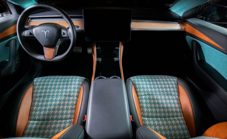 Vilner personaliza el interior de este Tesla Model 3
