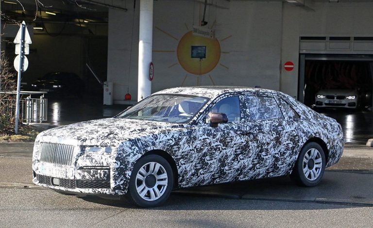Rolls Royce Ghost 2021. Un relevo a punto
