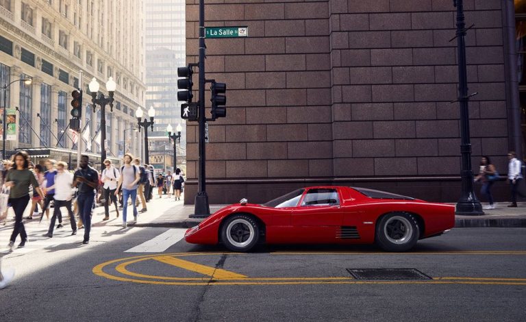 McLaren M6GT. El coche de Bruce se pasea por Chicago