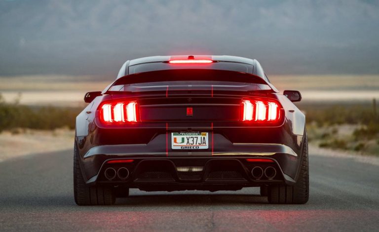 Ford Mustang Shelby GT350. Fathouse lo lleva hasta los 1.400 caballos